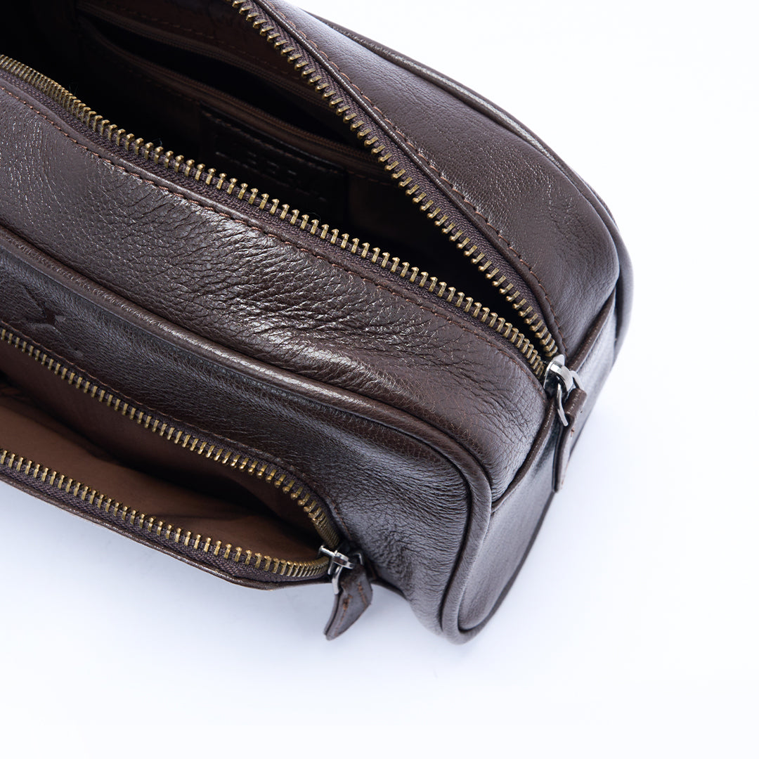Unisex Essential Bag - Coffee Brown
